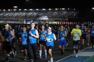 BIB: 1410, 4603, 14086, 4024, 44878, 4620, 45350
                            <button type="button" onclick="openModal(10580832)" class="btn btn-primary btn-sm float-right btn-popup" data-toggle="modal" data-target=".modal-high-quality">
                        <i class="fas fa-shopping-cart"></i> Add to Cart
                    </button>
                                            <button type="button" onclick="isThisMe(10580832, true)" class="btn btn-success btn-sm float-right btn-popup btn-isme hidden" data-toggle="tooltip" data-placement="bottom" title="นี่คือรูปของคุณใช่ไหม คลิกที่นี่เพื่อเอาเข้าอัลบั้ม">
                        <i class="fas fa-plus"></i> Add to album
                    </button>
                    <button type="button" onclick="isThisMe(10580832, false)" class="btn btn-warning btn-sm float-right btn-popup btn-isnotme hidden">
                        <i class="fas fa-ban"></i> Remove from album
                    </button>